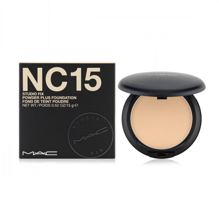 MAC Studio Fix Powder Plus Foundation NC15 compact with mirror and sponge