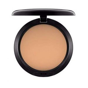 Compact of MAC Studio Fix Powder Plus Foundation in shade NW35 with mirror and sponge