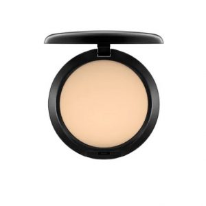MAC Studio Fix Powder Plus Foundation in shade NC20, compact with mirror