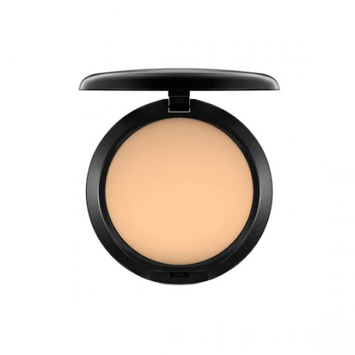MAC Studio Fix Powder Plus Foundation NC40 15G compact with black packaging